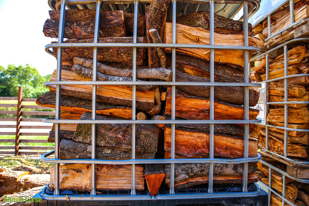 Oak 1,5 stères de chêne sec en 50cm - Bois de Chauffage Amadei - Produit en  ligne